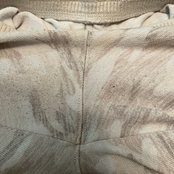 |2 for $30| Gap - Tan, Cream, and White Camouflage Joggers - Picture 8 of 8